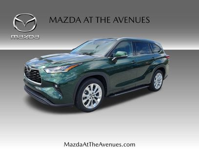 Used 2023 Toyota Highlander Limited