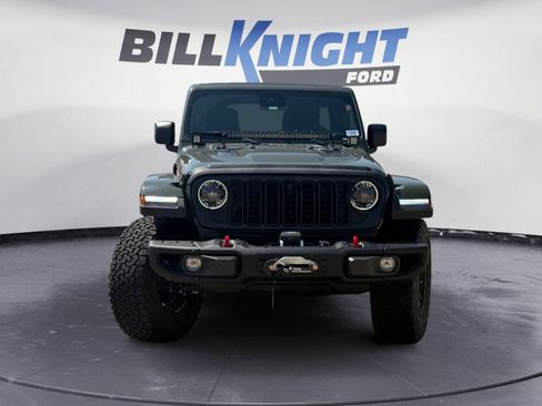 Used 2024 Jeep Wrangler Unlimited Rubicon AWD/4WD image 8