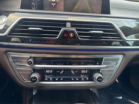 Used 2016 BMW 740i image 24