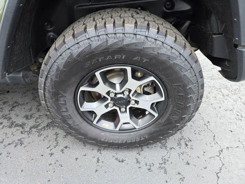 Used 2021 Jeep Wrangler Unlimited Rubicon w/ Uconnect 4C Nav & Sound Group image 9