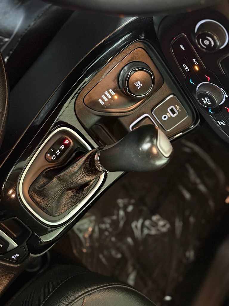 Used 2019 Jeep Compass Latitude AWD/4WD image 14