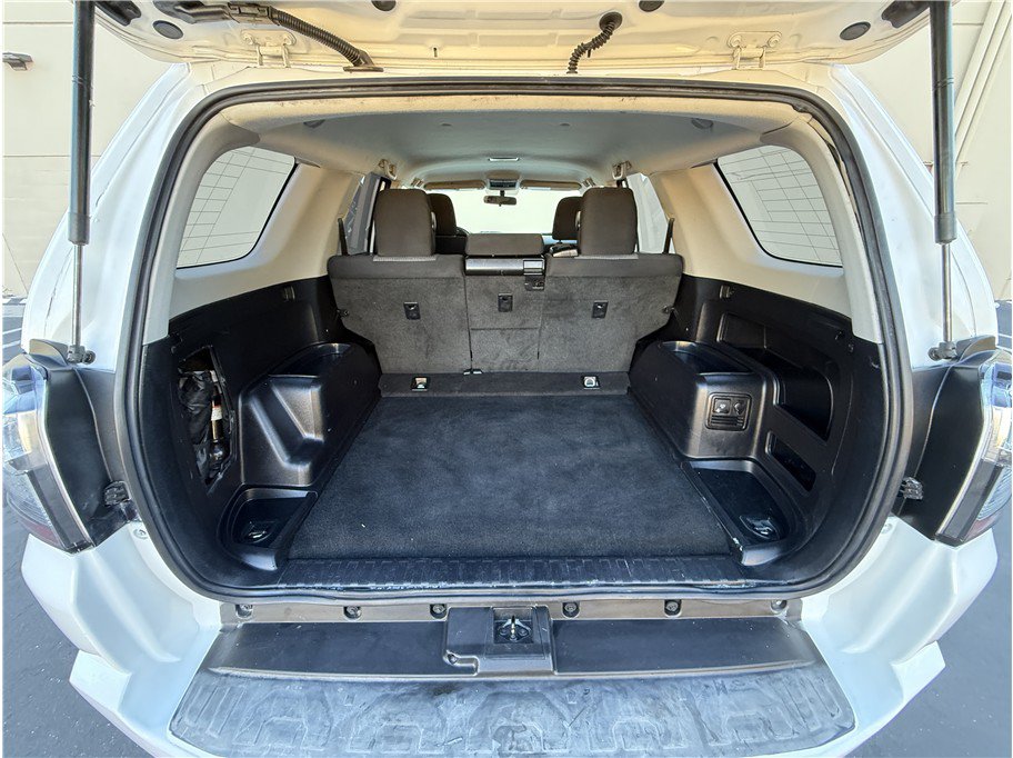 Used 2017 Toyota 4Runner SR5 RWD image 17