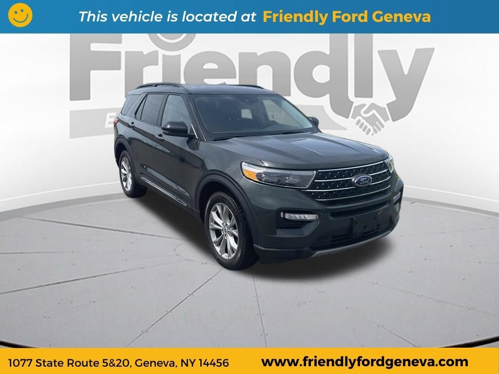Used 2024 Ford Explorer XLT w/ Equipment Group 202A AWD/4WD image 3
