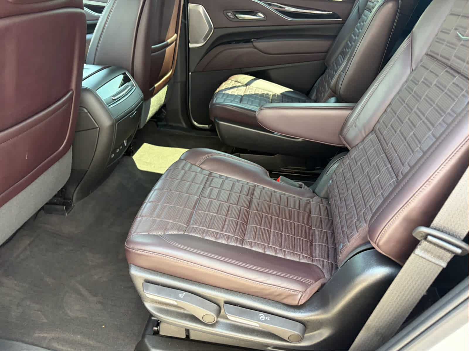 Used 2022 Cadillac Escalade Sport Platinum AWD/4WD image 40