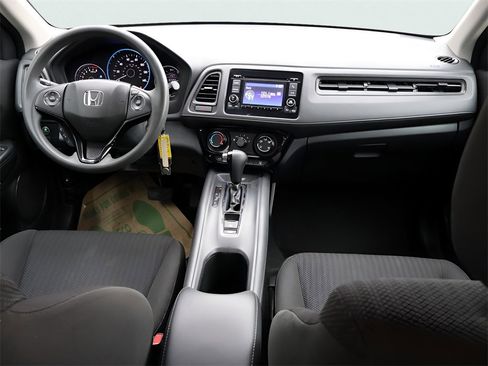 Used 2018 Honda HR-V LX image 15
