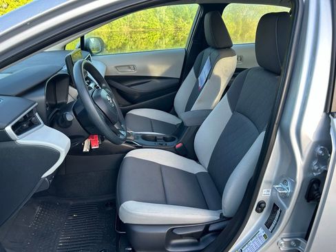 Used 2025 Toyota Corolla LE image 14
