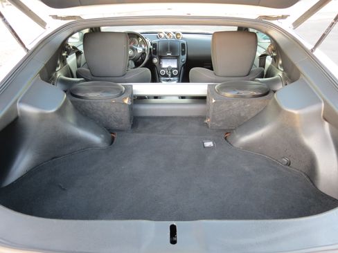 Used 2010 Nissan 370Z Coupe image 27