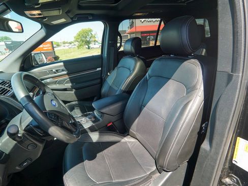 Used 2017 Ford Explorer Limited w/ Equipment Group 301A AWD/4WD image 26