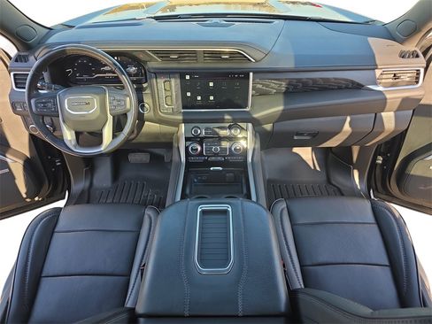 Used 2022 GMC Yukon Denali image 9