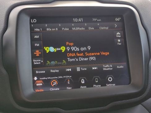 Used 2023 Jeep Renegade Latitude image 23