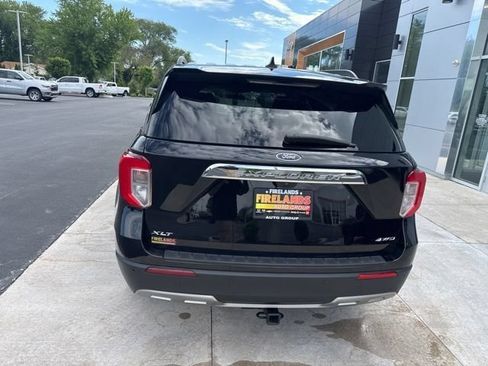 Used 2023 Ford Explorer XLT w/ Equipment Group 202A AWD/4WD image 13