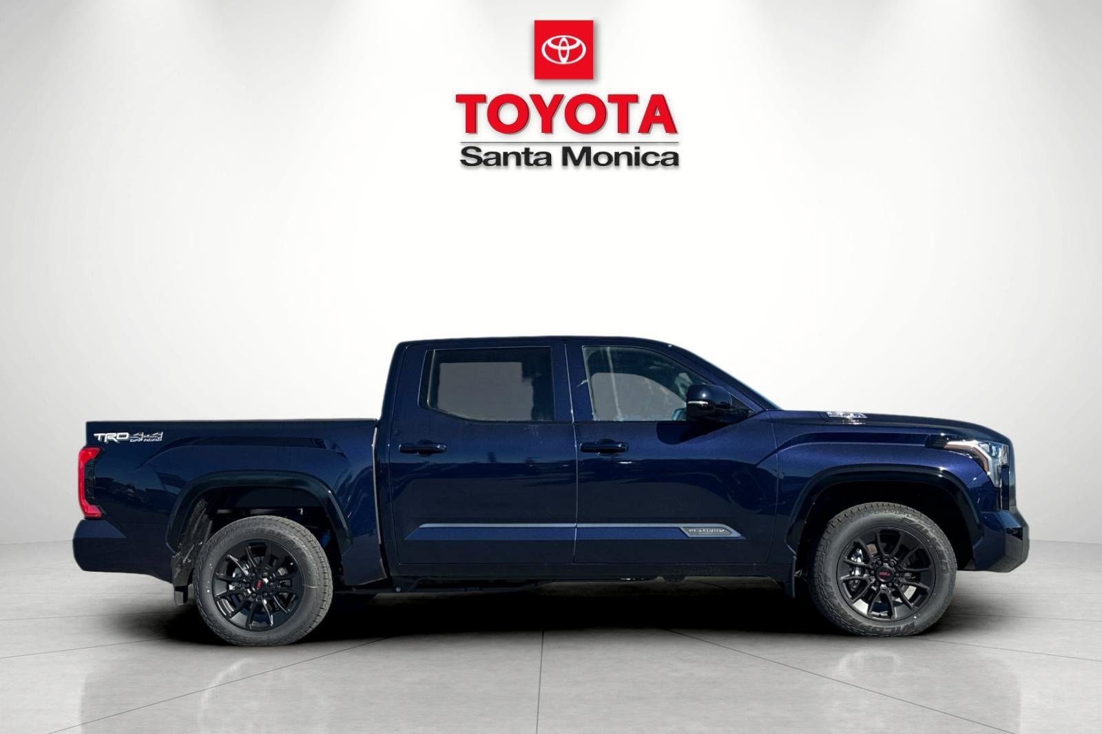 New 2026 Toyota Tundra Platinum w/ Tow Tech Package AWD/4WD image 2