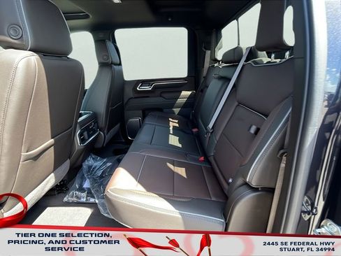 New 2025 GMC Sierra 2500 Denali w/ Denali Reserve Package image 14