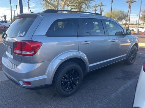 Used 2019 Dodge Journey SE w/ Connectivity Group image 4