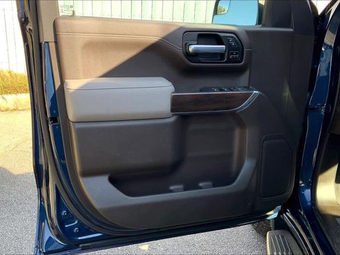 Used 2021 GMC Sierra 1500 SLT image 22