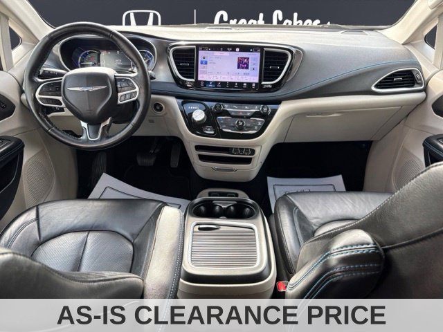 Used 2021 Chrysler Pacifica Touring-L FWD image 11