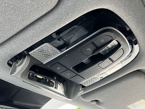 Used 2022 Hyundai Palisade Limited image 40