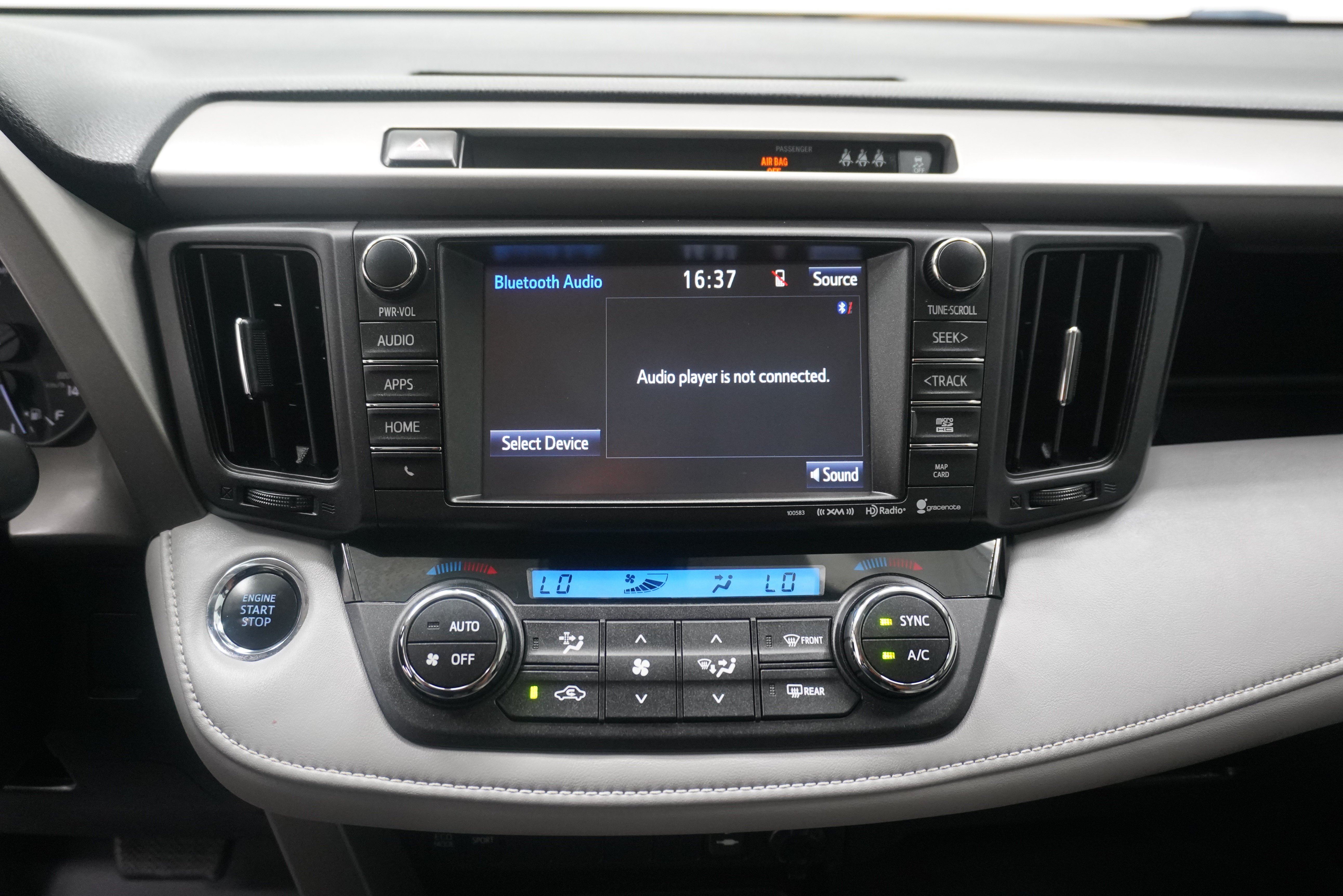 Used 2018 Toyota RAV4 XLE FWD image 20