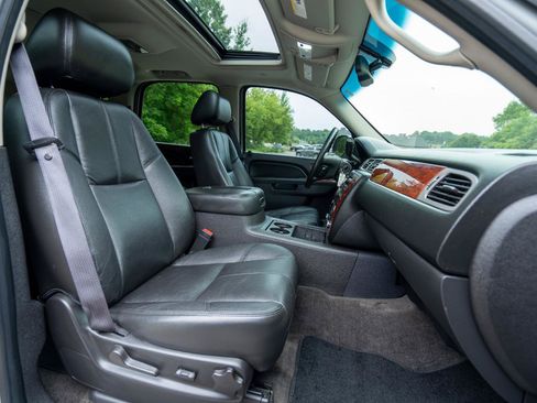 Used 2012 Chevrolet Tahoe LT w/ All-Star Edition AWD/4WD image 18