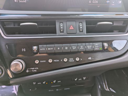 Used 2022 Lexus ES 350 w/ Premium Package image 20