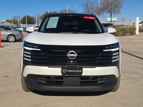 Certified 2025 Nissan Kicks SR image 8