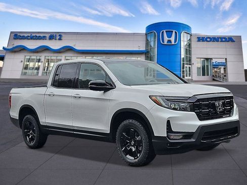 New 2026 Honda Ridgeline Black Edition image 4