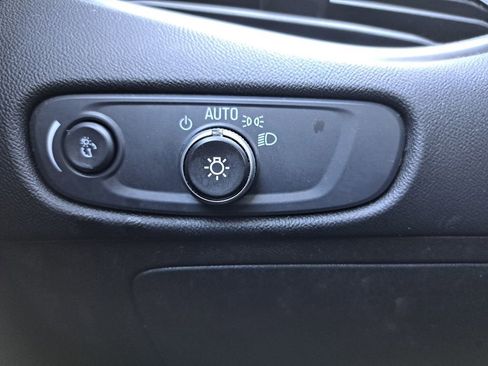 Used 2025 Chevrolet Malibu LT image 14