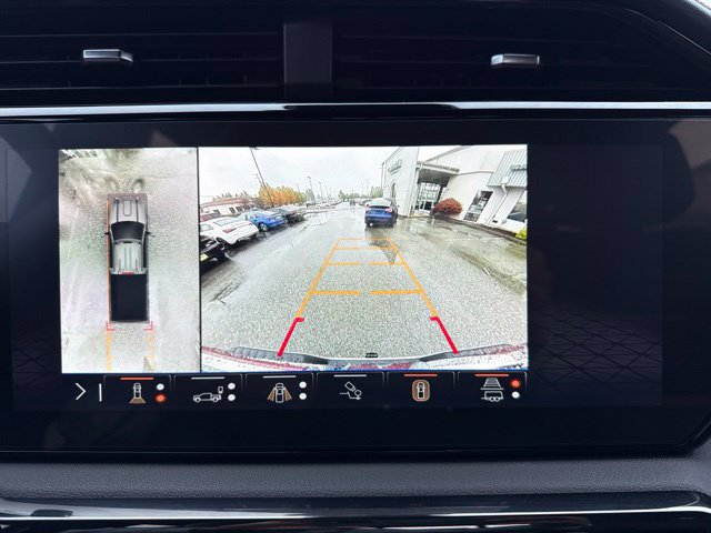 Used 2025 GMC Sierra 3500 AT4 w/ AT4 Premium Plus Package AWD/4WD image 28