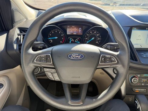 Used 2019 Ford Escape SE image 17