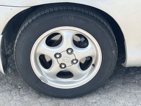 Used 1999 MAZDA MX-5 Miata RWD image 6