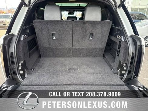 Used 2023 Land Rover Range Rover Long Wheelbase SE image 21