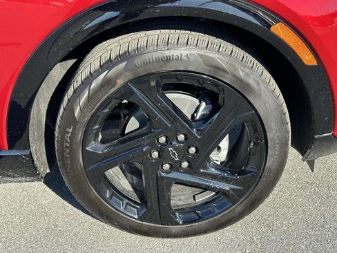 New 2025 Chevrolet Equinox EV RS image 18