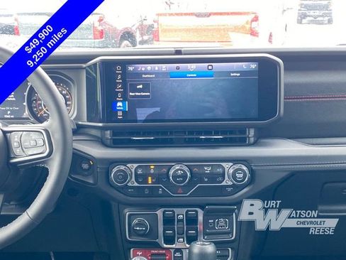 Used 2025 Jeep Wrangler Unlimited Rubicon w/ XTREMEE 35" Tire Package image 11