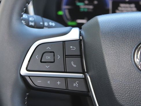 Used 2026 Toyota Highlander Platinum AWD/4WD image 31