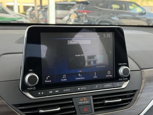 Used 2025 Nissan Altima 2.5 SV FWD image 20