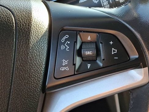 Used 2020 Chevrolet Trax LT w/ LT Convenience Package FWD image 21