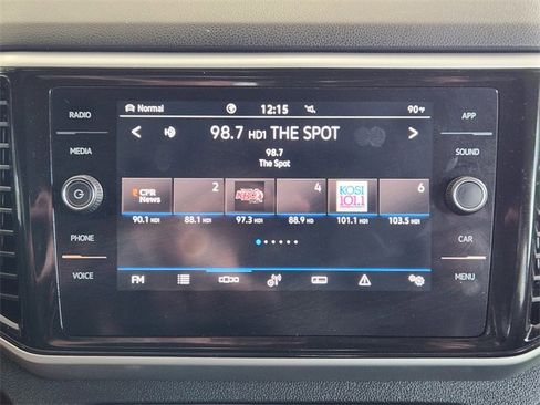 Used 2022 Volkswagen Atlas Cross Sport SE image 16