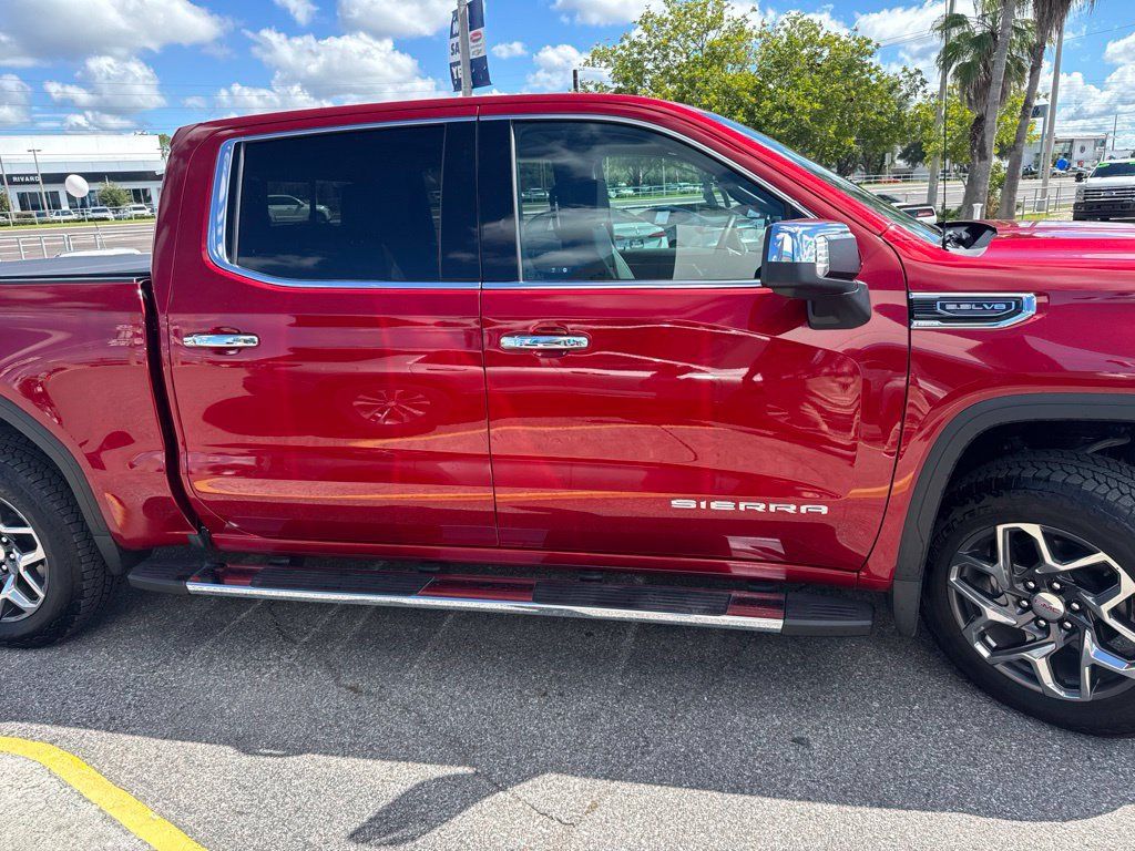 Used 2025 GMC Sierra 1500 SLT w/ SLT Premium Plus Package AWD/4WD image 4