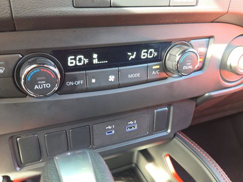 Used 2024 Nissan Frontier Pro-X image 20