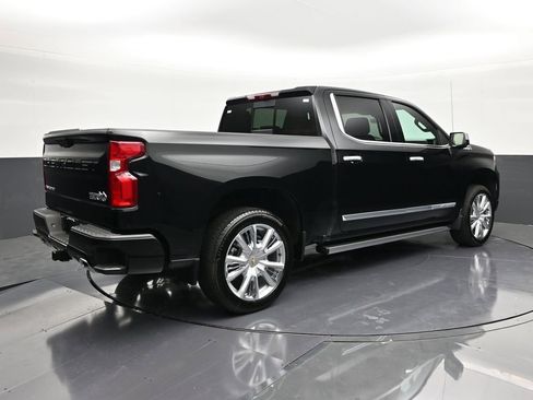 Used 2026 Chevrolet Silverado 1500 High Country AWD/4WD image 5