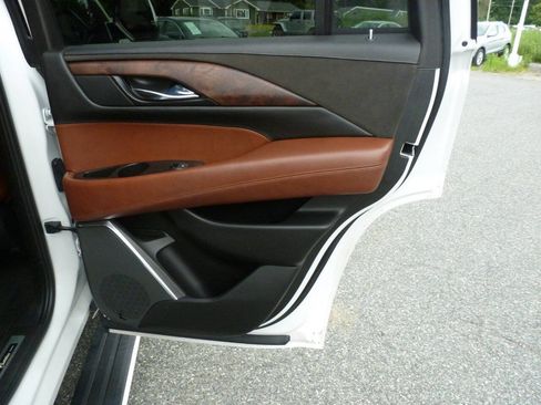Used 2016 Cadillac Escalade Premium AWD/4WD image 45