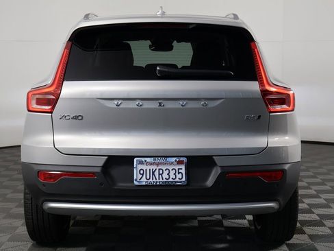 Used 2025 Volvo XC40 B5 Ultra w/ Climate Package image 5