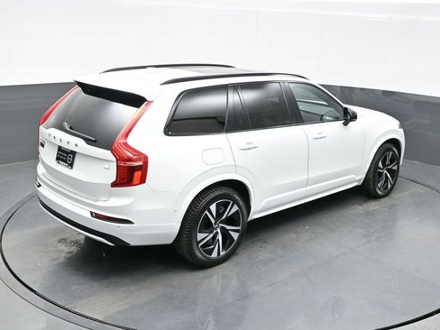 Used 2022 Volvo XC90 T8 R-Design image 30