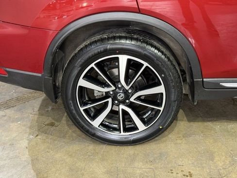 Used 2020 Nissan Rogue SL w/ Premium Package image 6