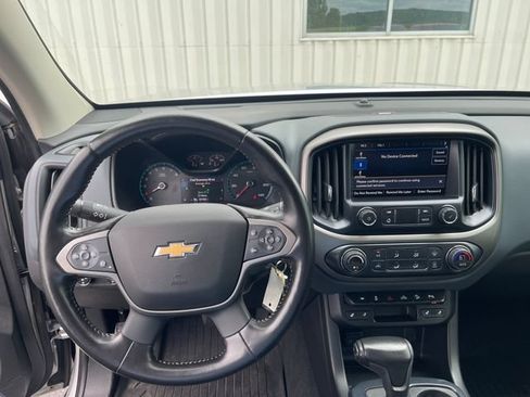 Used 2020 Chevrolet Colorado Z71 AWD/4WD image 14
