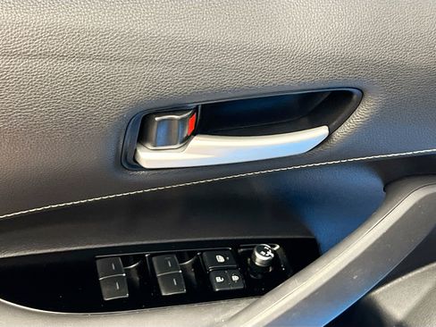 Used 2019 Toyota Corolla SE FWD image 16