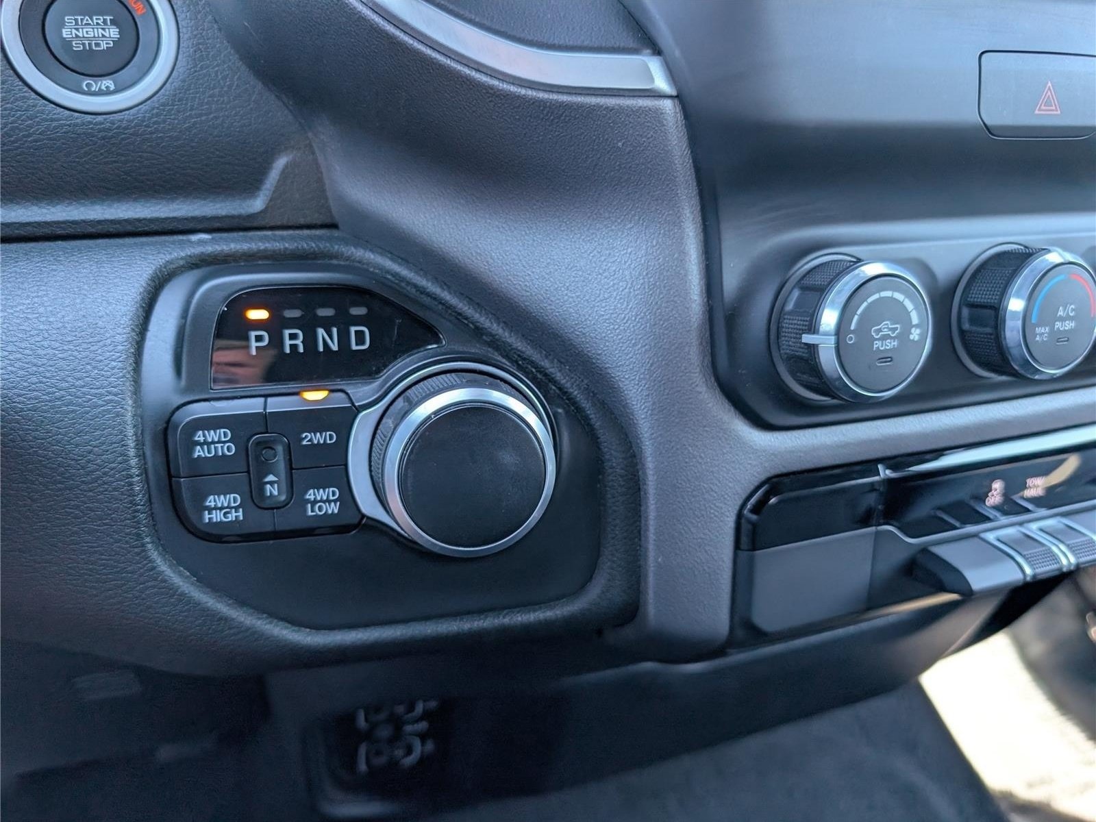 Used 2022 RAM 1500 Big Horn AWD/4WD image 23