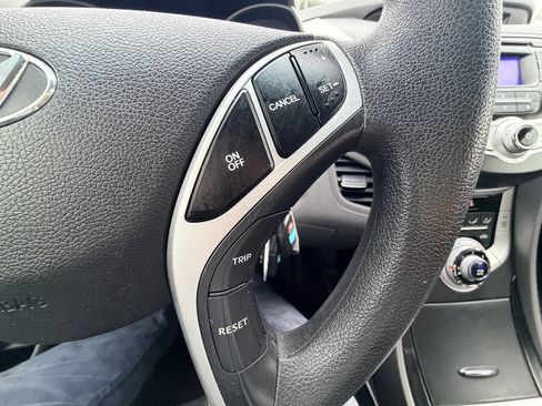 Used 2012 Hyundai Elantra GLS w/ Preferred Pkg 3 FWD image 11