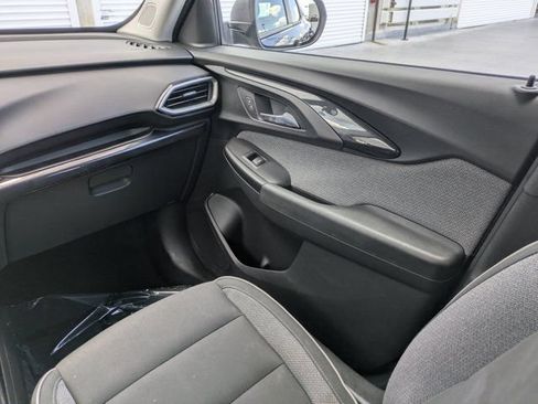 Used 2021 Chevrolet TrailBlazer LS FWD image 16