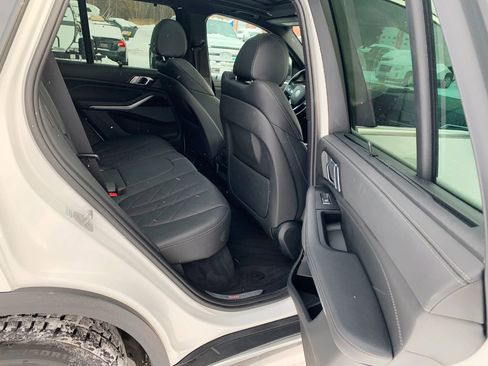 Used 2024 BMW X5 xDrive40i image 16